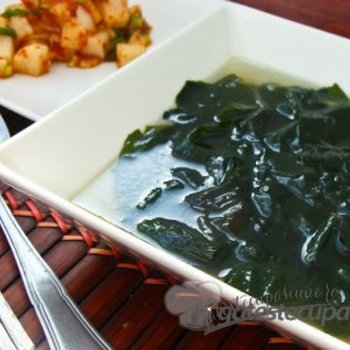 Miyeokguk - Supa coreana cu alge